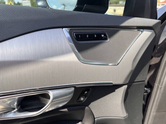 2024 Volvo XC90 B5 Core Bright Theme