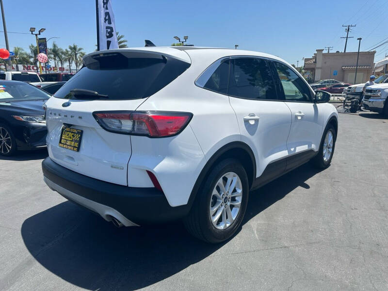 2020 Ford Escape SE