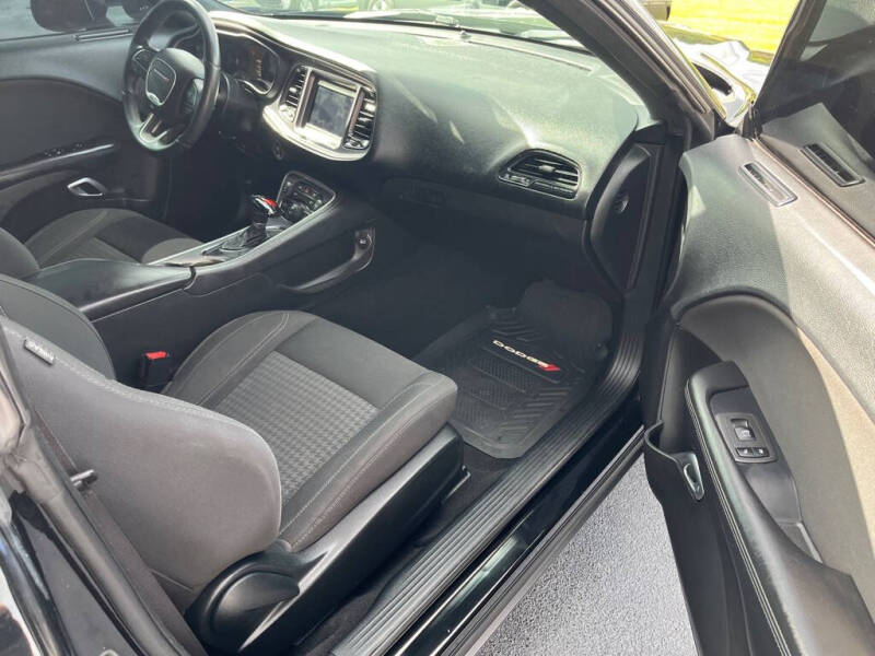 2019 Dodge Challenger SXT