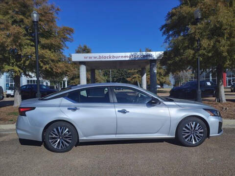 2024 Nissan Altima for sale at BLACKBURN MOTOR CO in Vicksburg MS
