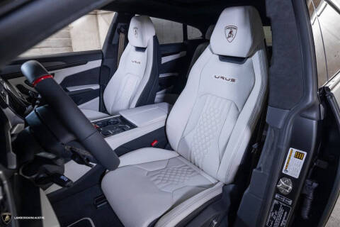 2024 Lamborghini Urus S