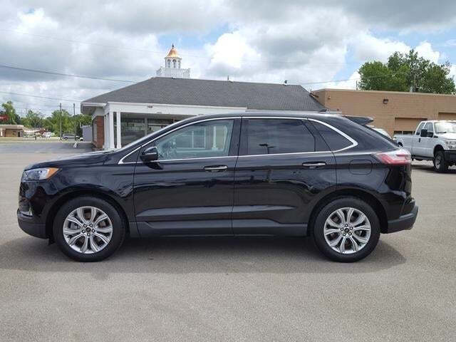 2023 Ford Edge Titanium