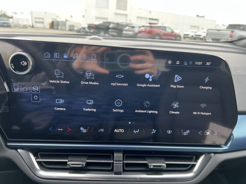 2026 Chevrolet Equinox EV LT 2