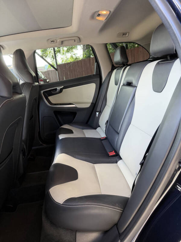 2017 Volvo XC60 T5 Dynamic