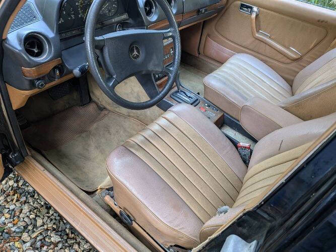 1982 Mercedes-Benz 300-Class