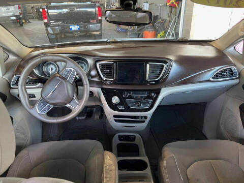 2017 Chrysler Pacifica Touring