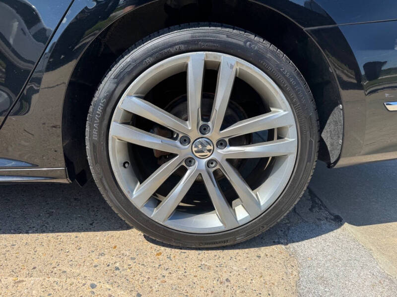 2016 Volkswagen Passat 1.8T R-Line