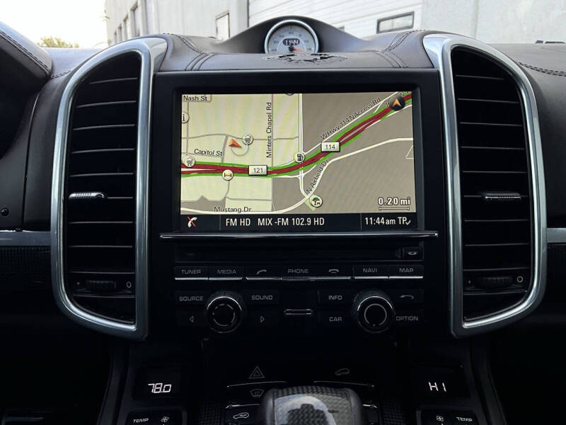 2016 Porsche Cayenne GTS