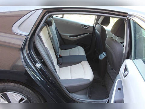 2017 Hyundai Ioniq Hybrid Blue