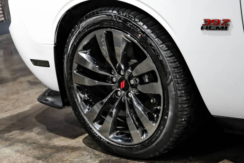 2013 Dodge Challenger SRT8 Core