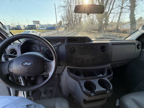 2009 Ford E-Series E-350 SD