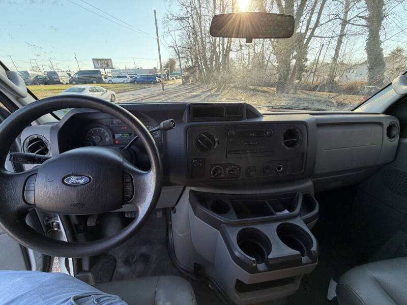 2009 Ford E-Series E-350 SD