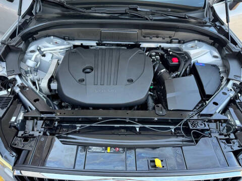 2023 Volvo XC60 B5 Ultimate Bright Theme