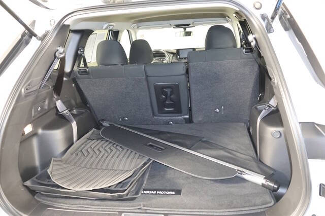 2024 Mitsubishi Outlander ES