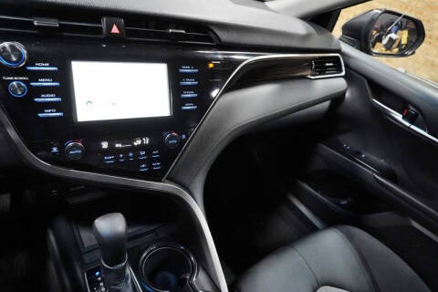 2018 Toyota Camry Hybrid LE