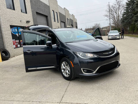 2020 Chrysler Pacifica Touring L