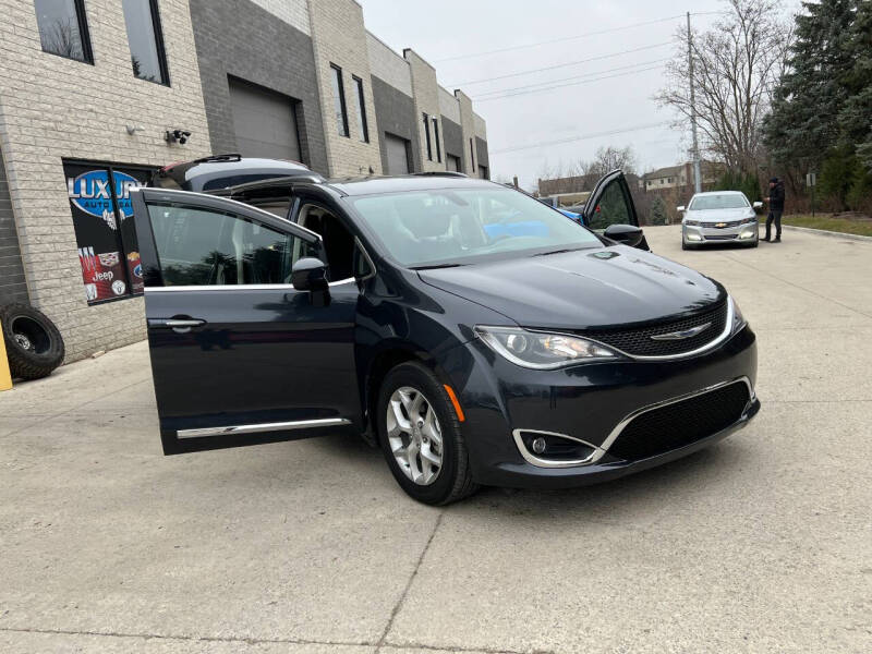 2020 Chrysler Pacifica Touring L