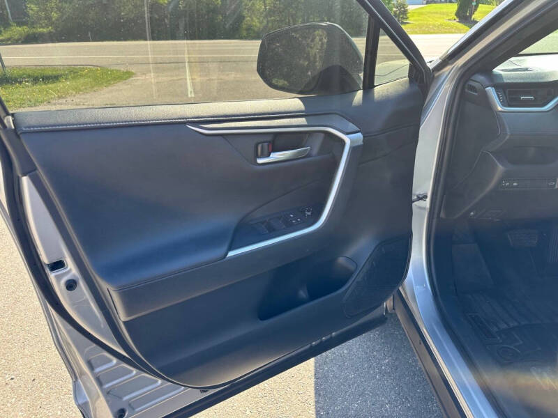 2019 Toyota RAV4 Hybrid XSE