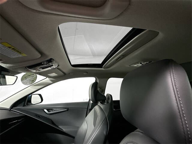 2023 Kia Niro EX Touring