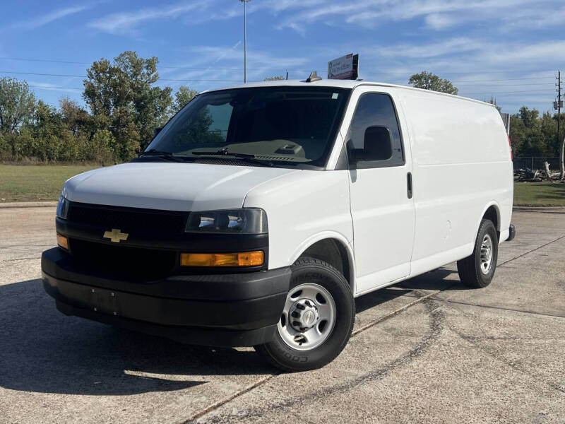 2020 Chevrolet Express Cargo Work Van's photo