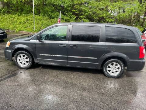 2011 Chrysler Town and Country for sale at CHRIS AUTO SALES in Cincinnati OH