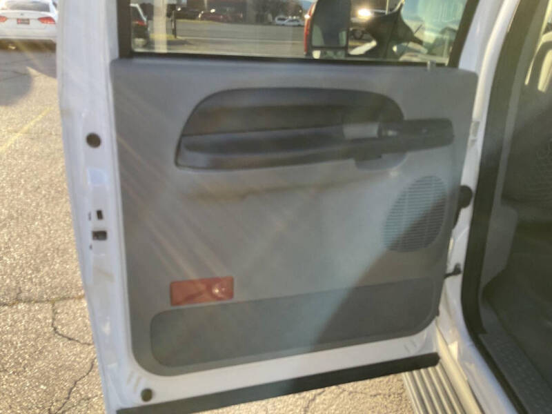 2005 Ford Excursion XLT