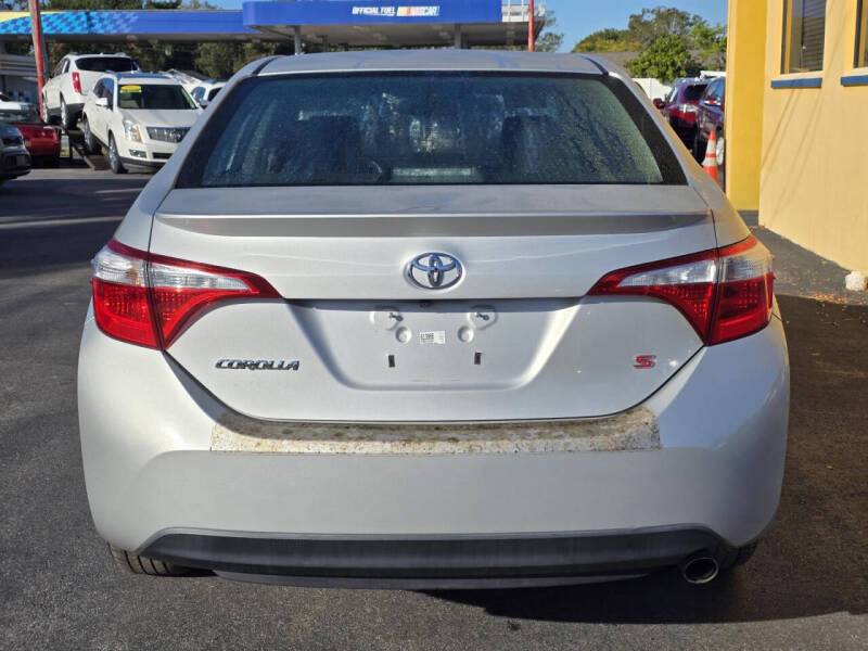 2016 Toyota Corolla S Plus photo 8