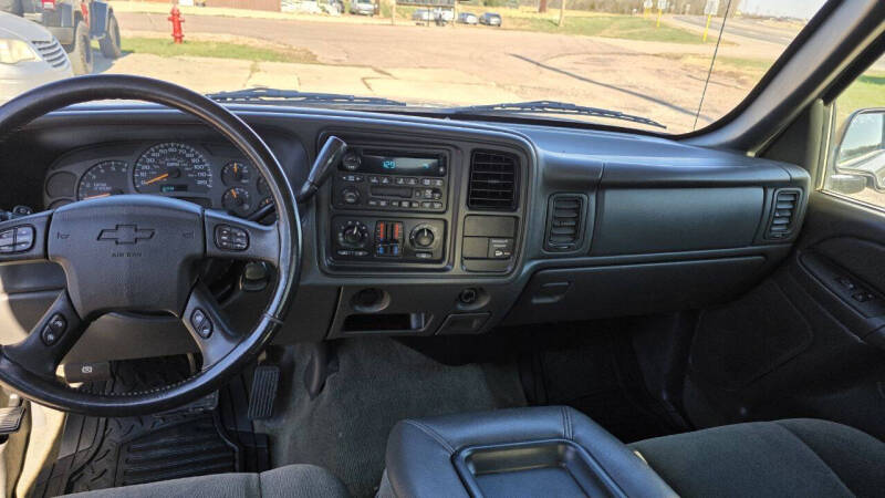2004 Chevrolet Silverado 1500 LS