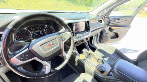 2017 GMC Acadia SLE-2