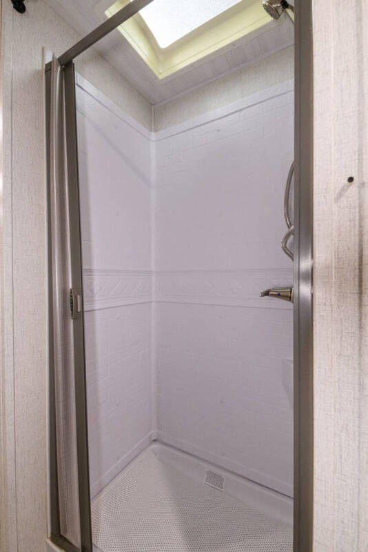 2022 Ford E-Series E-450 SD