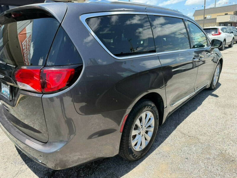 2019 Chrysler Pacifica Touring L 35th Anniversary