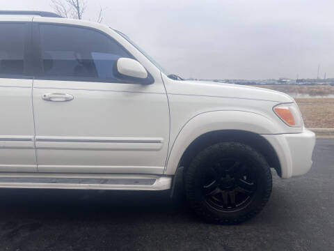 2005 Toyota Sequoia SR5