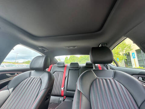 2023 Genesis G70