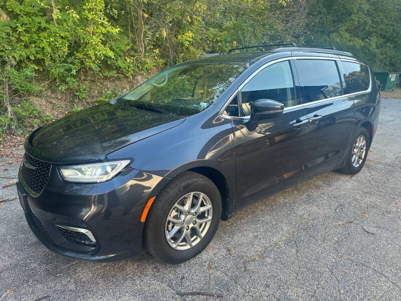 2021 Chrysler Pacifica for sale at BHT Motors LLC in Imperial MO