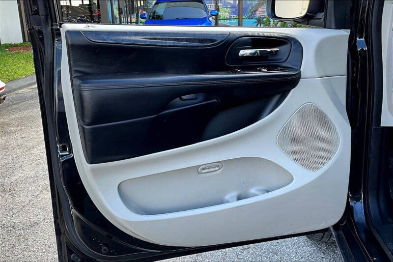 2014 Dodge Grand Caravan SE