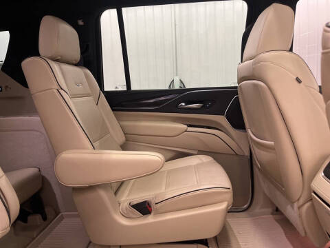 2022 Cadillac Escalade ESV Premium Luxury