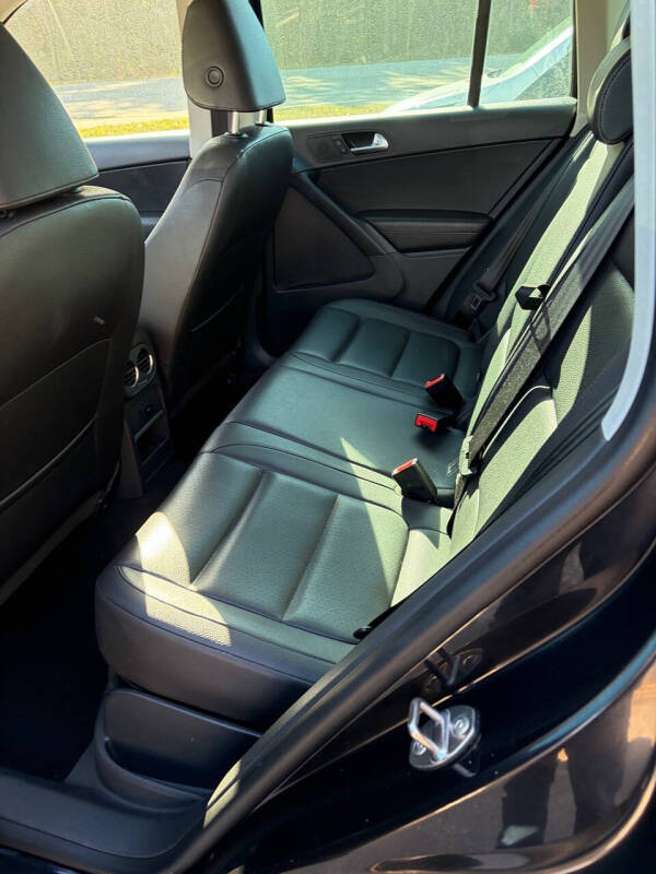 2012 Volkswagen Passat SE