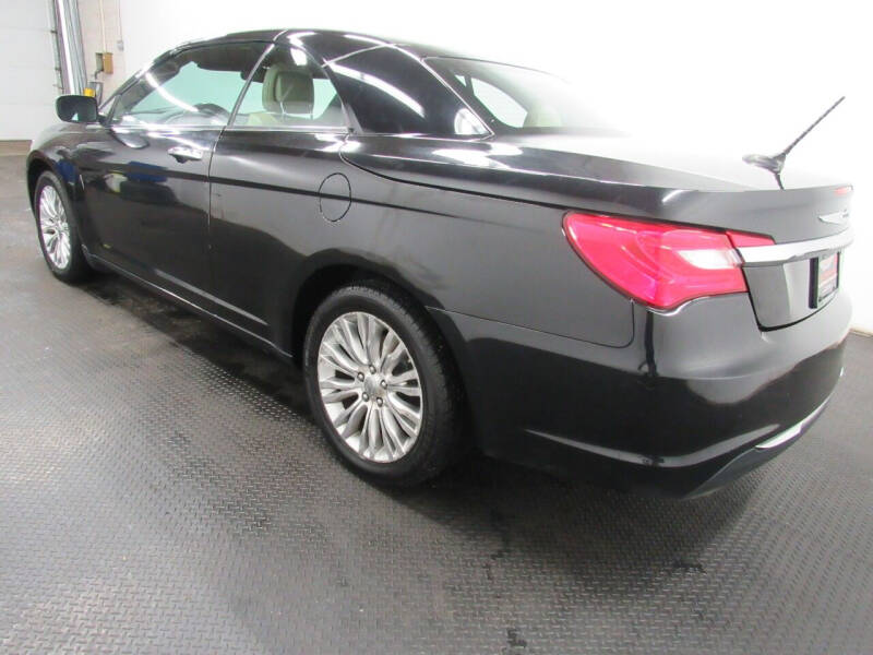2011 Chrysler 200 Limited