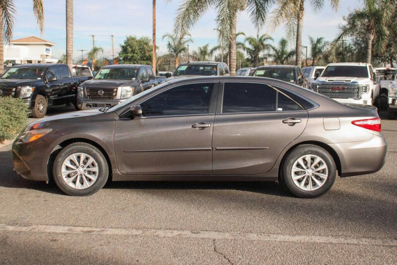 2017 Toyota Camry LE