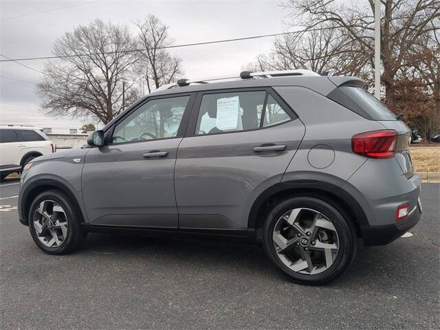 2022 Hyundai Venue SEL