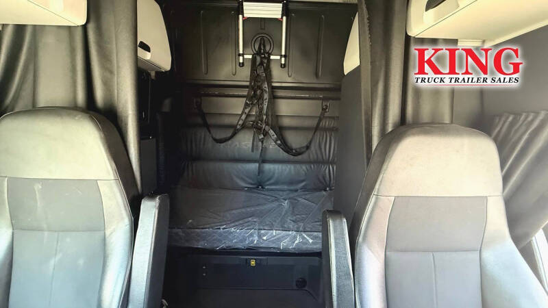 2023 Freightliner Cascadia