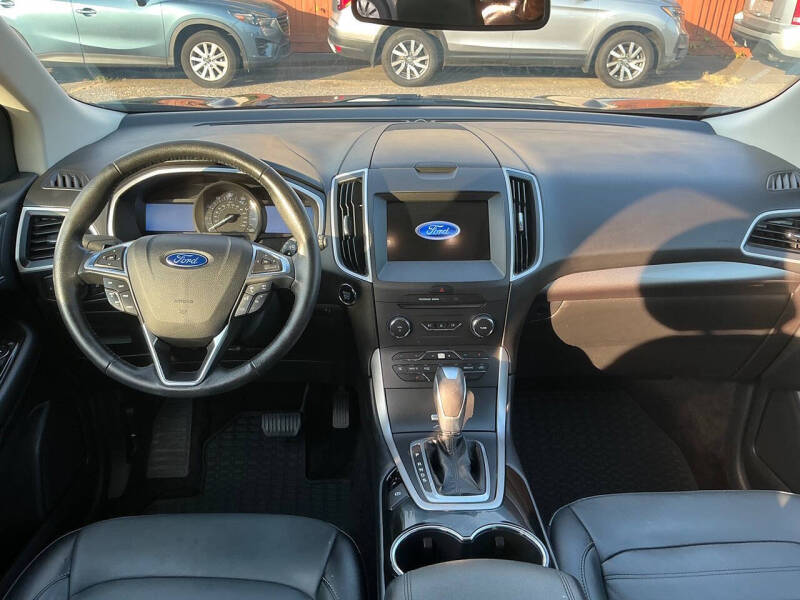 2017 Ford Edge SEL