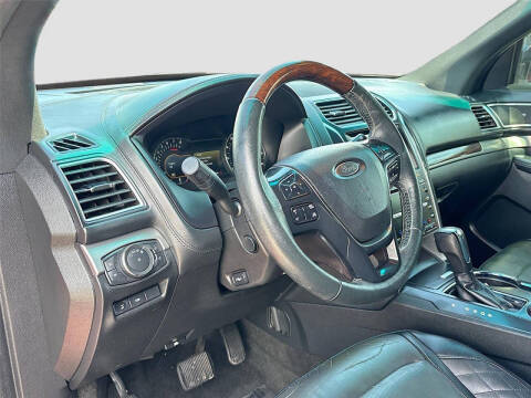 2016 Ford Explorer Platinum