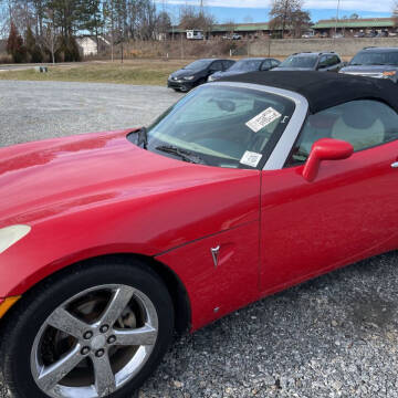 2007 Pontiac Solstice for sale at D & G New Beginnings Used Auto Sales LLC in Geneva AL