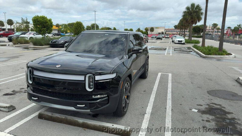 2023 Rivian R1S Adventure