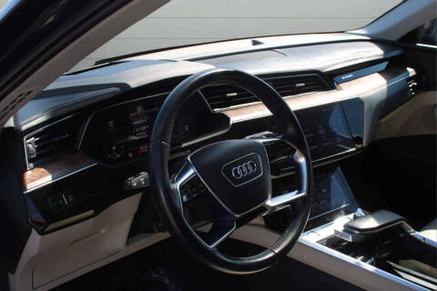 2019 Audi e-tron quattro Prestige