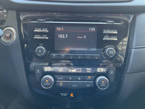 2017 Nissan Rogue SV