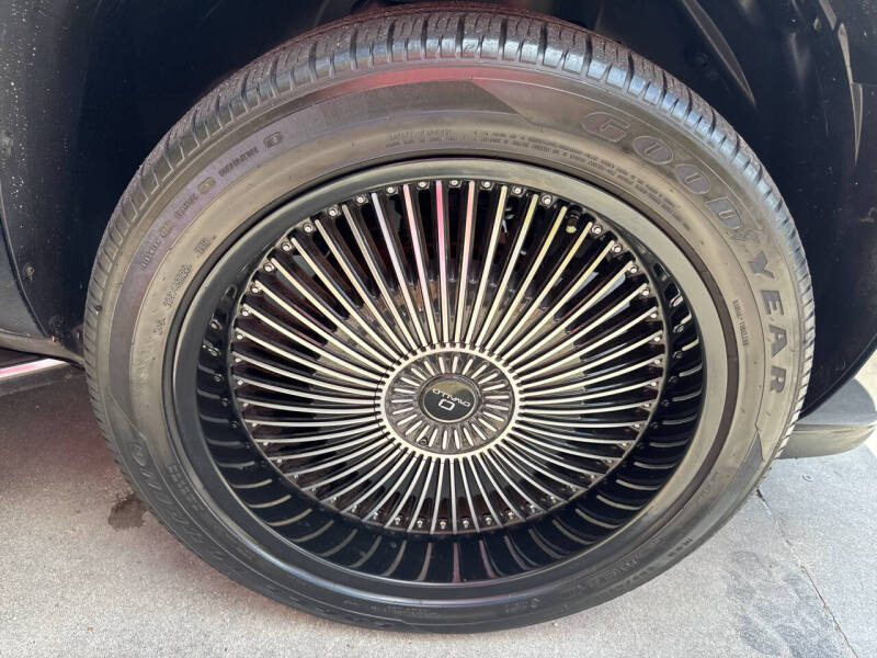 2012 Cadillac Escalade Luxury