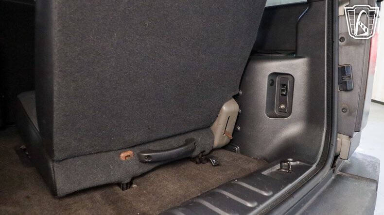 2003 HUMMER H2