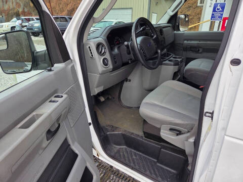 2010 Ford E-Series E-350 SD XLT